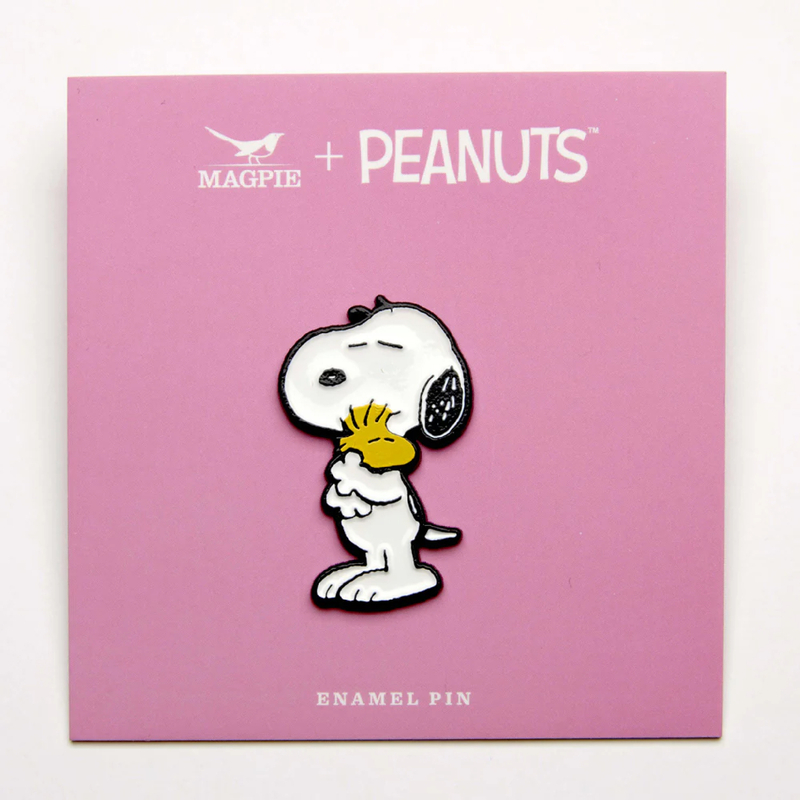 Peanuts Give Hugs 金屬襟章 - Hugs